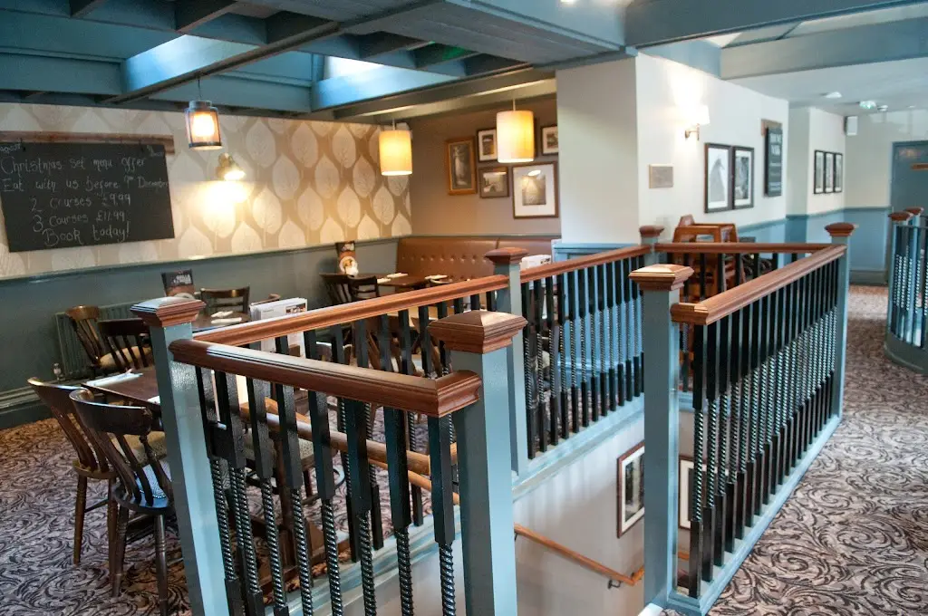 Darran_Risca_slider_image_1