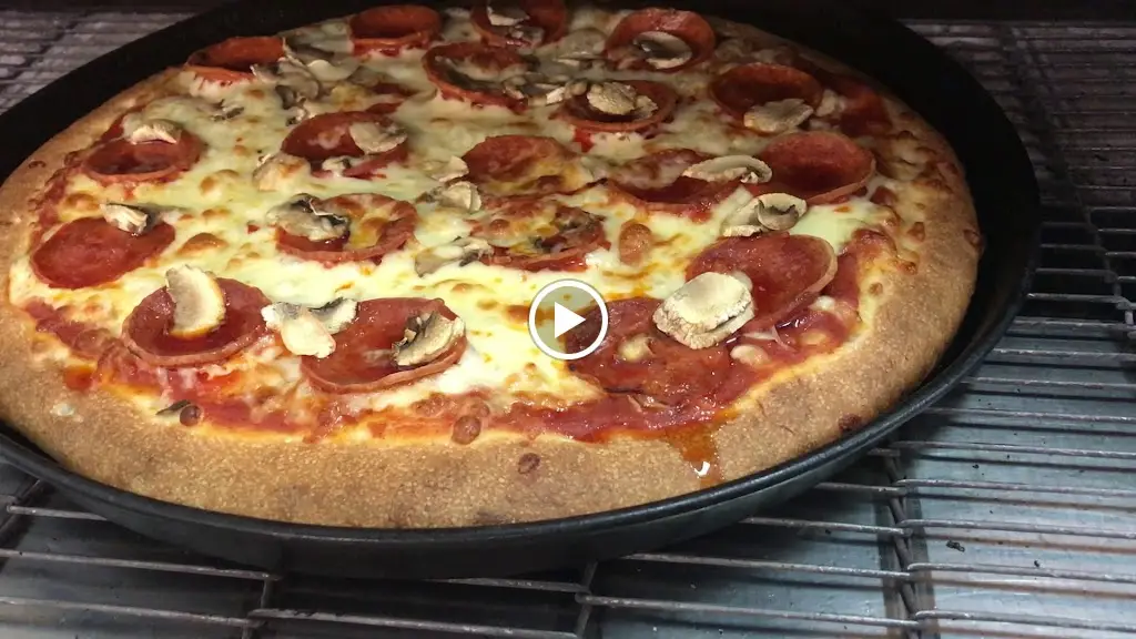 Zios Pizza & Grill_Risca_slider_image_2