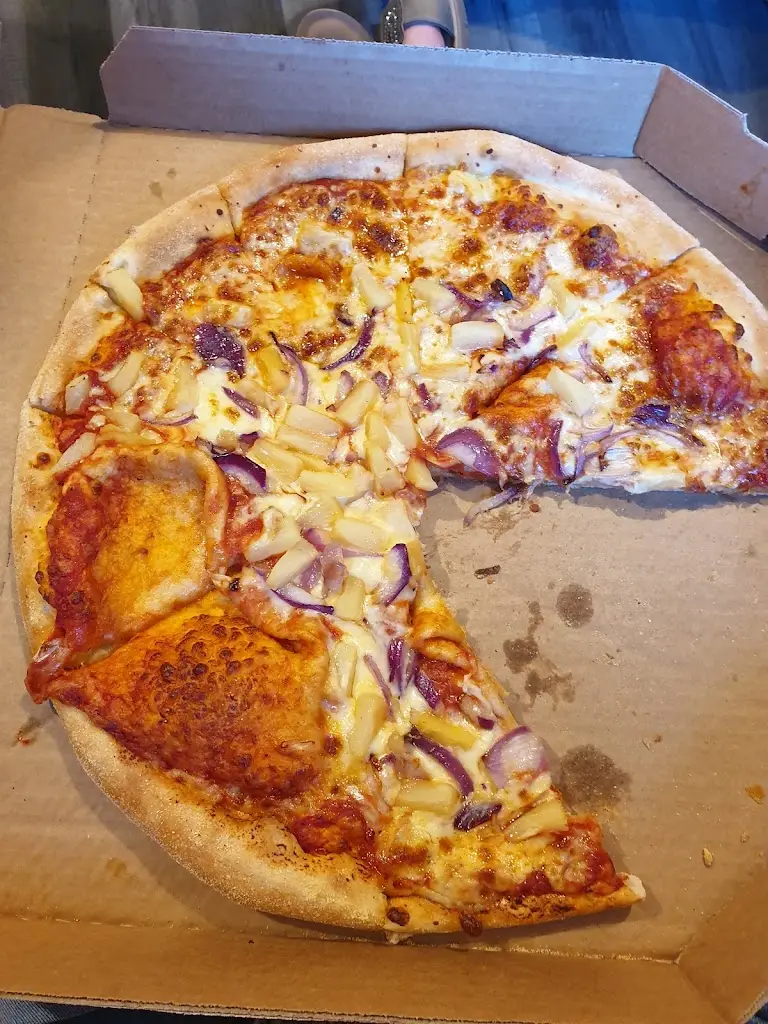 Charmaine Smith_Domino's Pizza - Risca_Risca_review