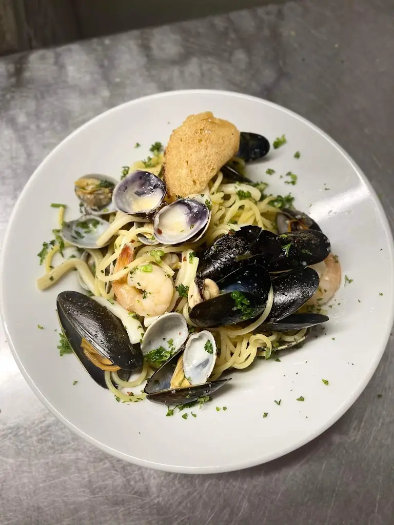 IL CAMINETTO Tenby_Tenby_slider_image_3