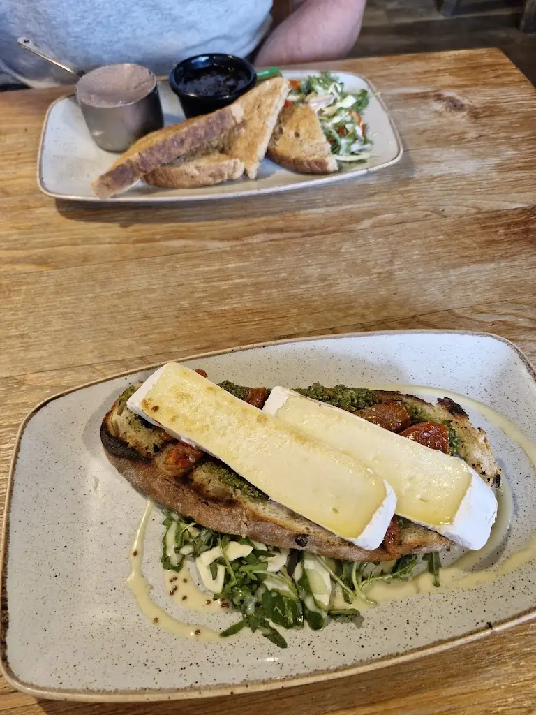 Katie Howell_The Baytree_Tenby_review