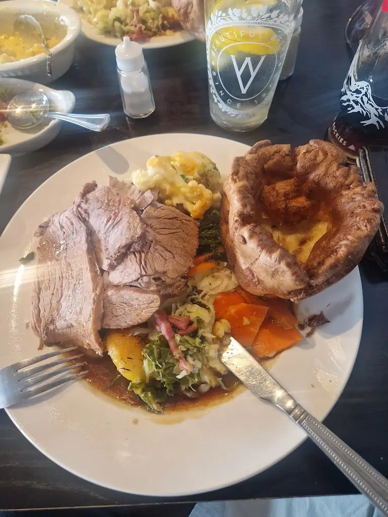 Philip Lewis_The Victorian Slipway_Tywyn_review