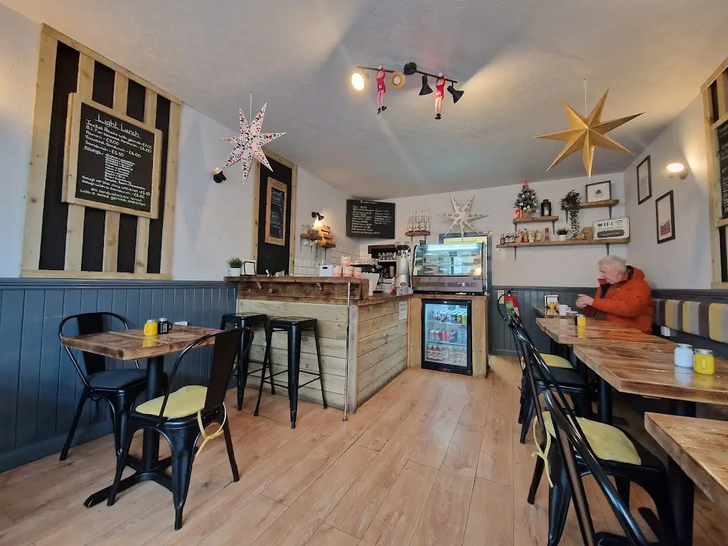 Paul_Cegin Fach_Tywyn_review