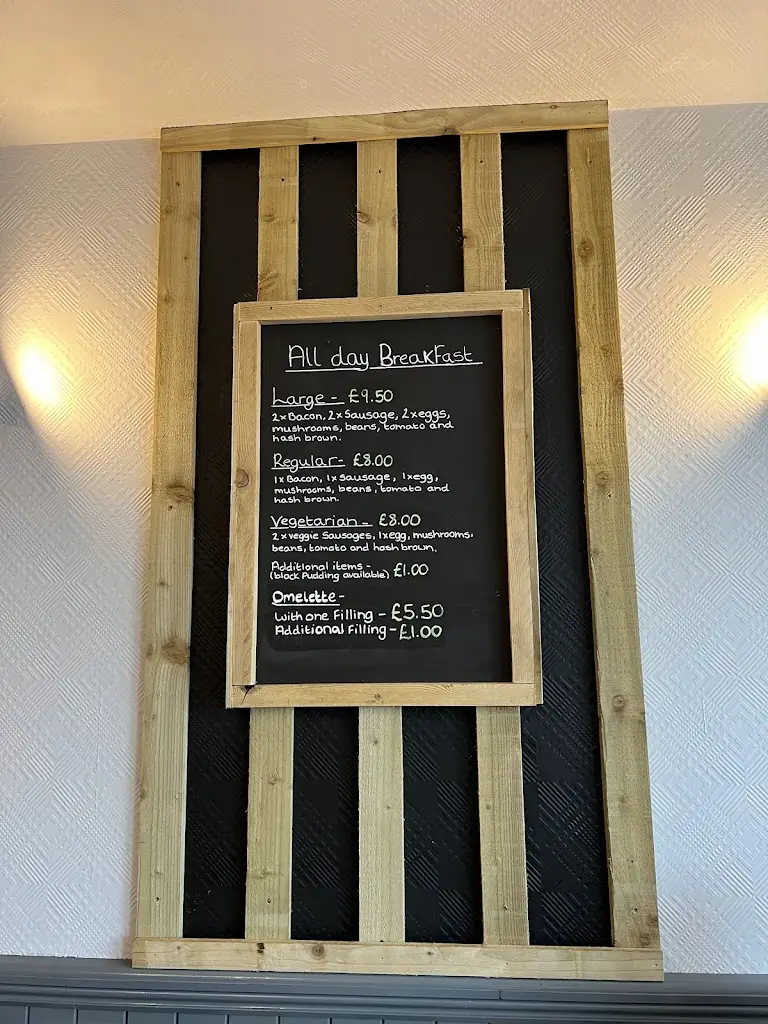 Neil N_Cegin Fach_Tywyn_review