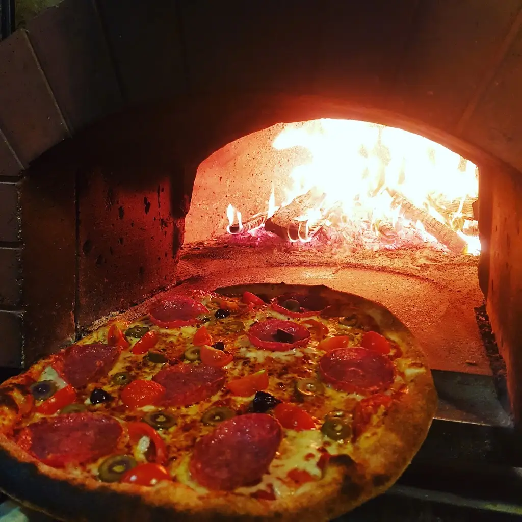 Cowpots Pizzeria_Whitland_slider_image_3