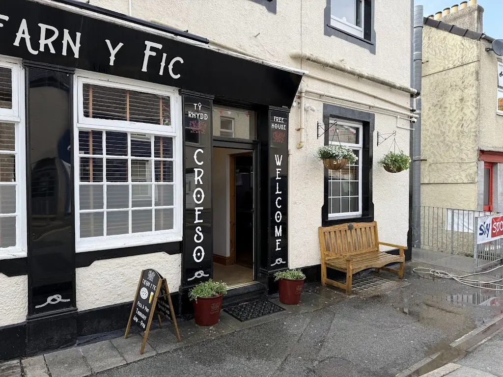Tafarn Y Fic restaurant in Y Felinheli