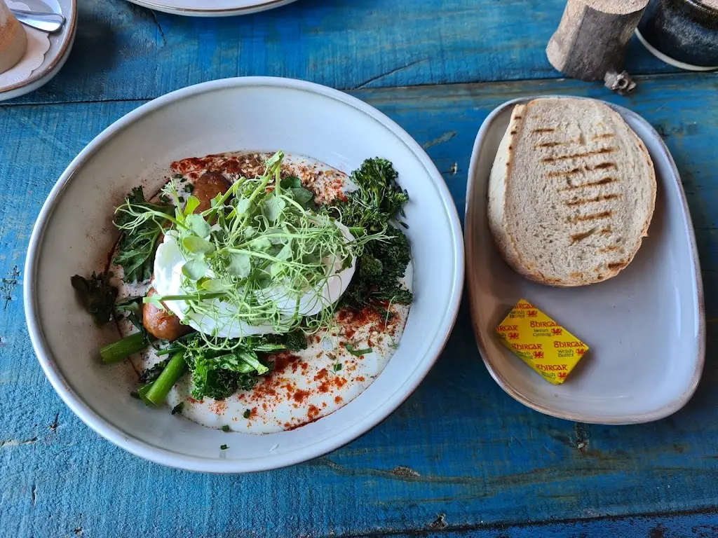 Menu_Llofft_Y Felinheli_image_3