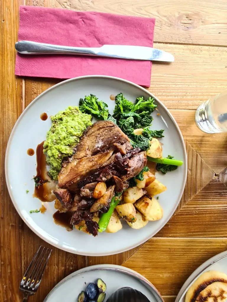 Menu_Llofft_Y Felinheli_image_9