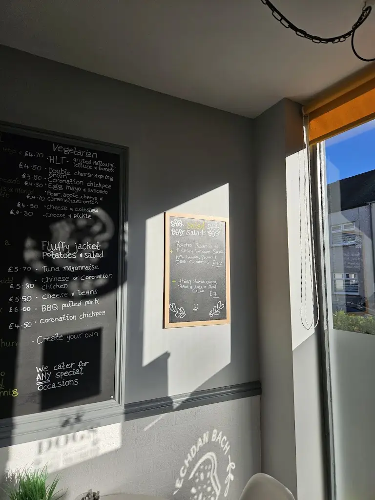 Menu_Bechdan Bach_Y Felinheli_image_2