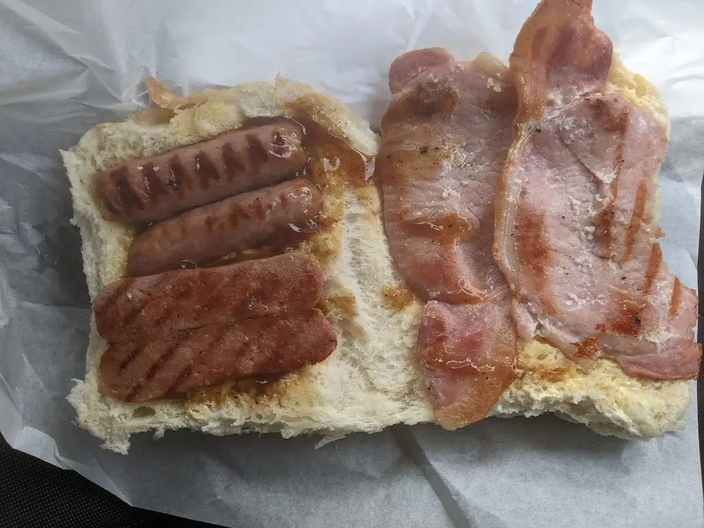 Menu_Bechdan Bach_Y Felinheli_image_3