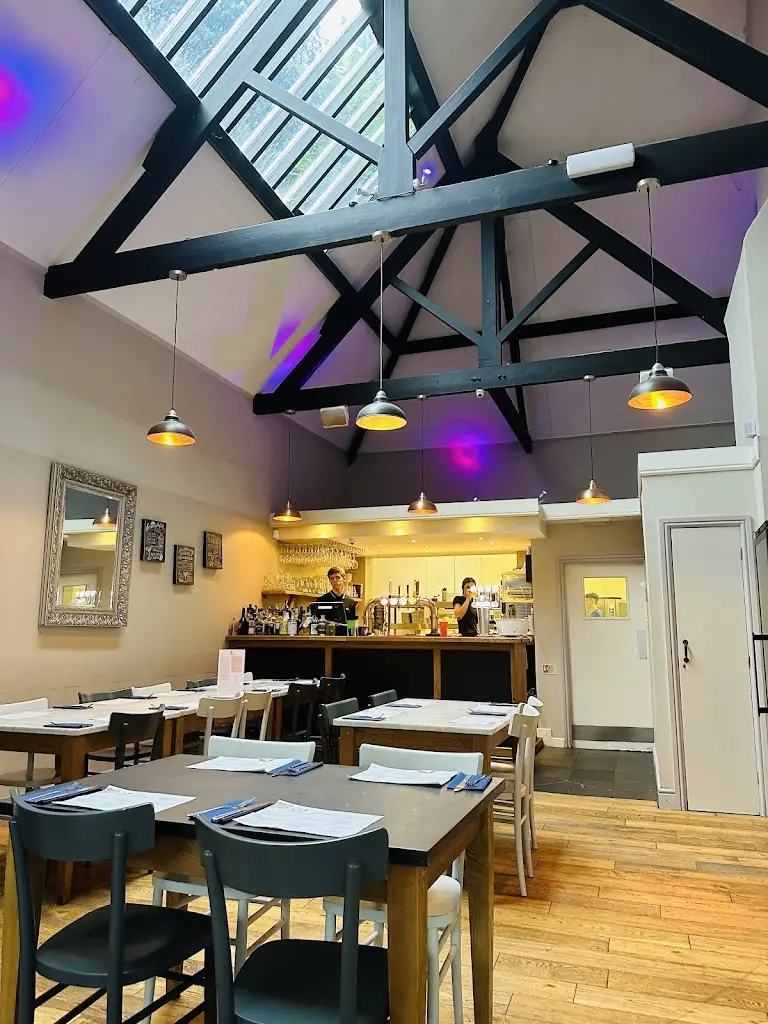 La Marina restaurant in Y Felinheli