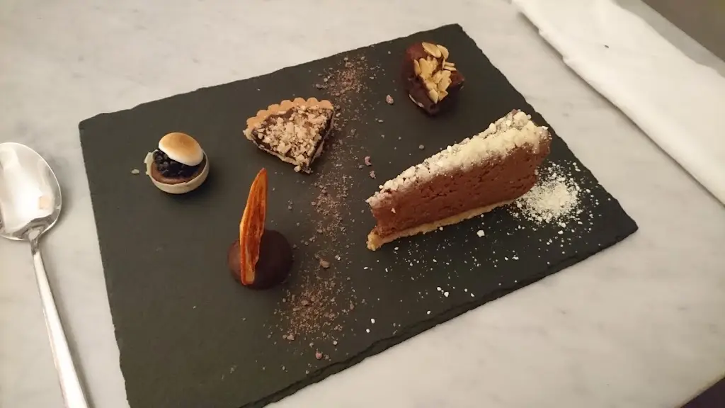 Enoteca - Italian Restaurant_Y Felinheli_slider_image_1