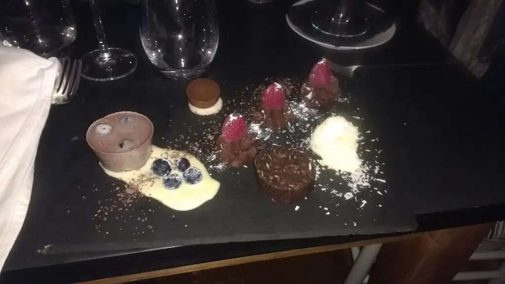 Enoteca - Italian Restaurant_Y Felinheli_slider_image_2