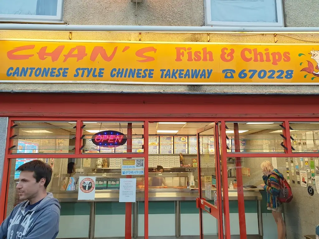 Chan's Fish & Chips restaurant in Y Felinheli
