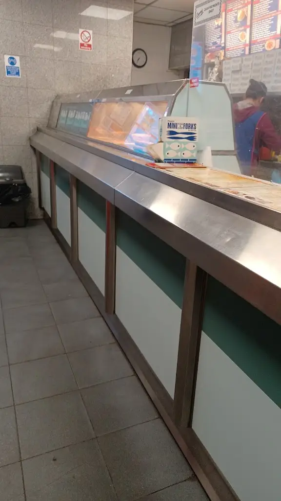 Chan's Fish & Chips_Y Felinheli_slider_image_3