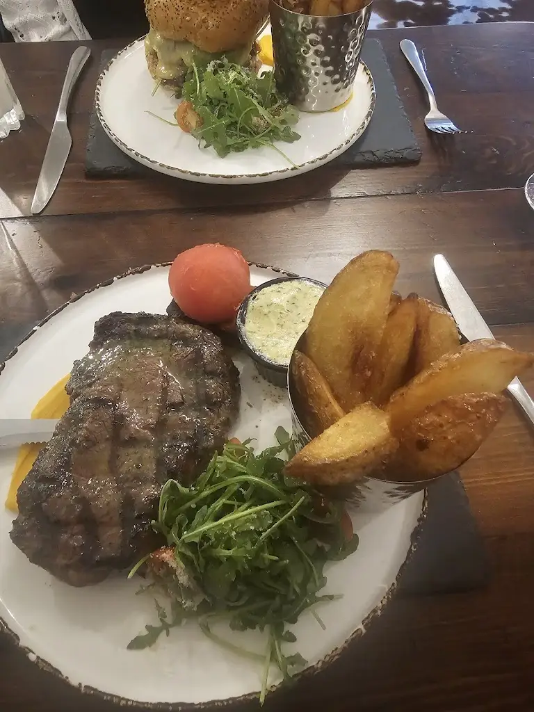 Menu_The Wallace Steakhouse with rooms_Usk_image_5