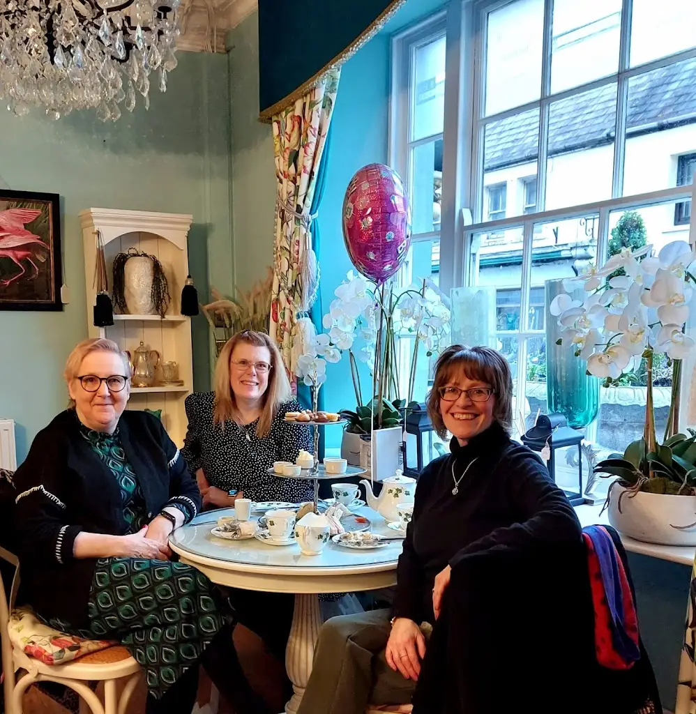 SALLY Weaving_Number 49_Usk_review