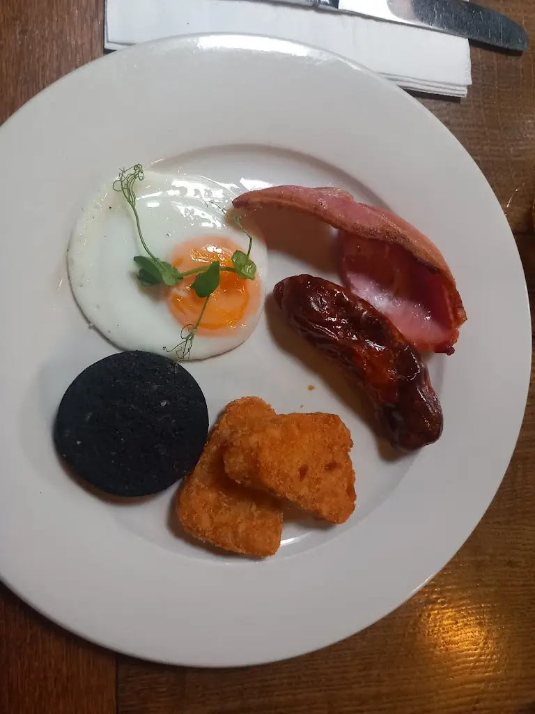 Tyler Lovatt_The New Court Inn_Usk_review