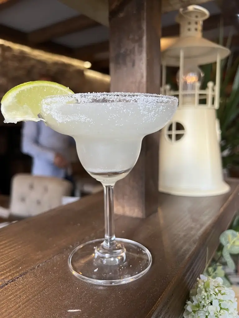 Menu_Casa Bianca_Usk_image_2