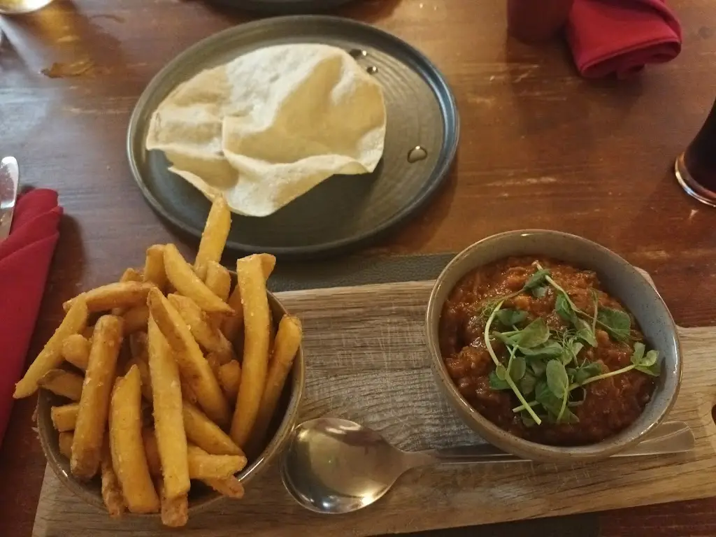 Dawn Macleod_The Castle Inn Usk_Usk_review