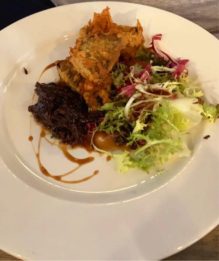 Colin Dobbs_The Hall Inn Pub & Restaurant_Usk_review