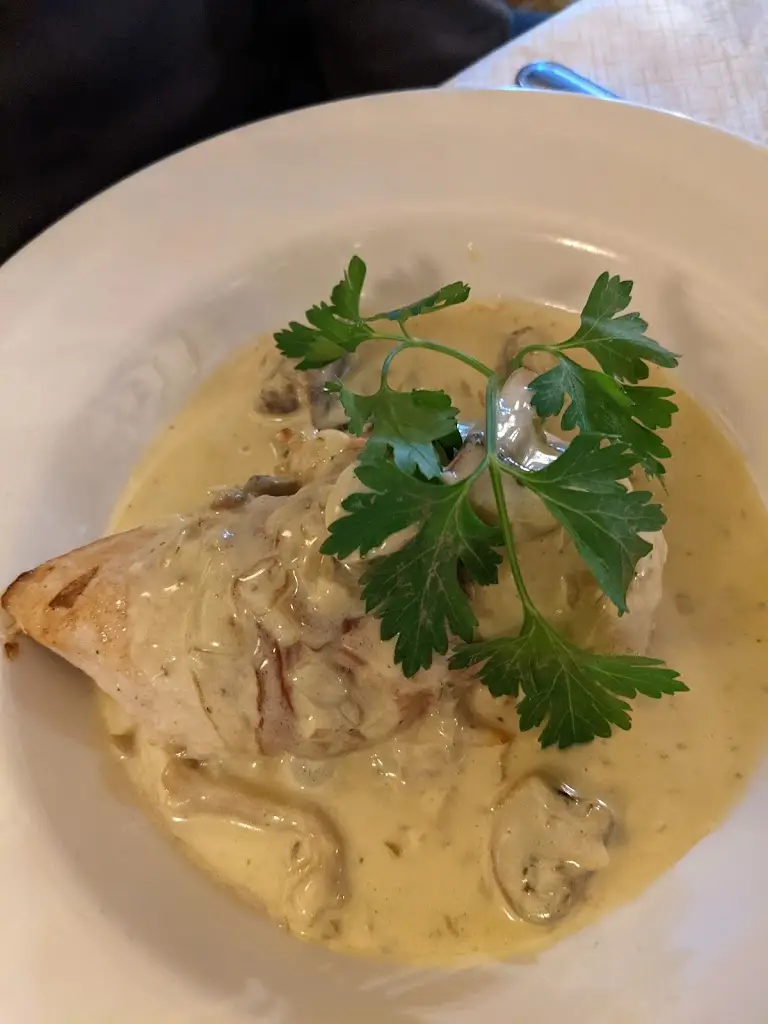 Jay Tatlock_The Hall Inn Pub & Restaurant_Usk_review