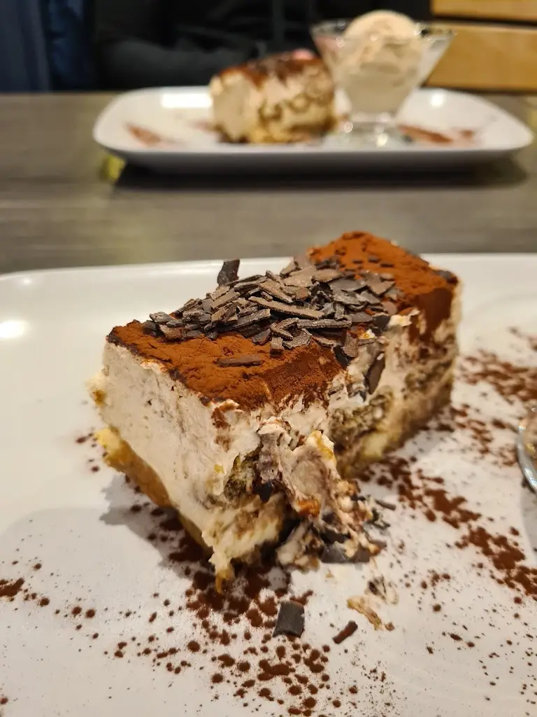 Neil Edwards_Trinacria_Bishopthorpe_reseña