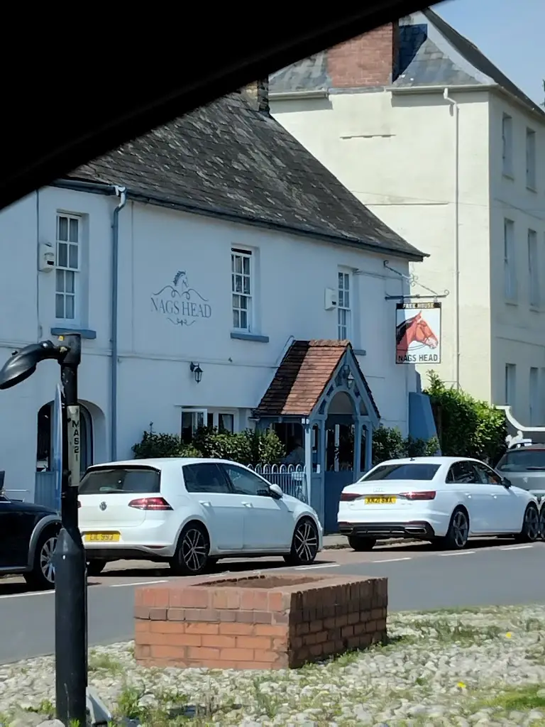 Jetplane 10_Nags Head Inn_Usk_review