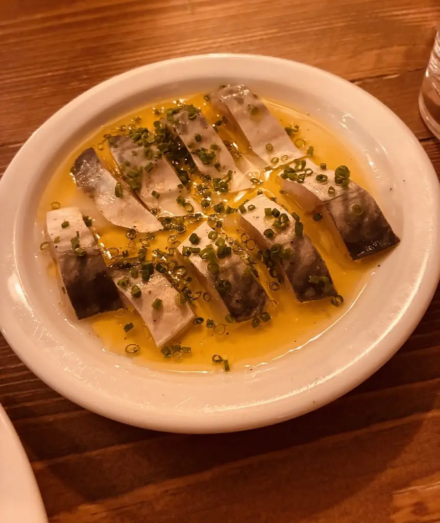 Barnaby Reekes_The Black Bear Inn_Usk_review