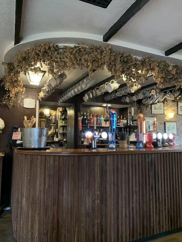 Lucy Burgess_Greyhound Inn and Hotel Usk_Usk_review