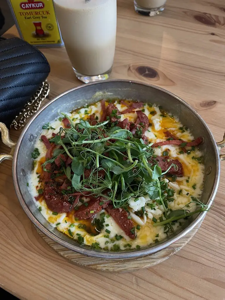 N M_longa turkish café_Usk_recensione