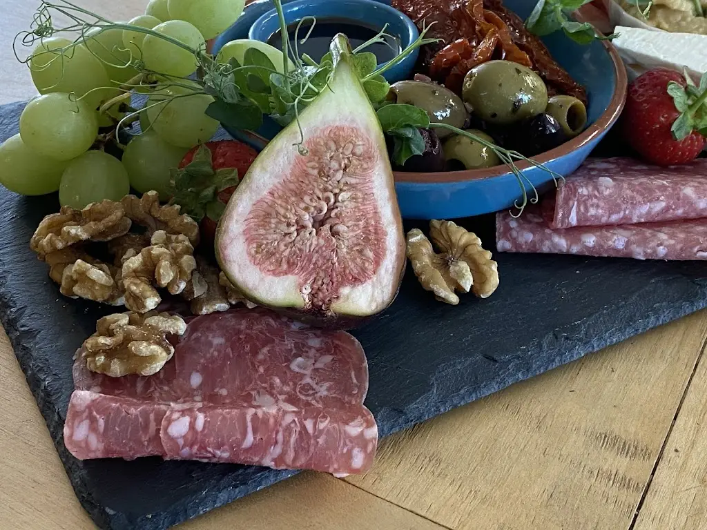 Craft Renaissance Kitchen_Usk_slider_image_3