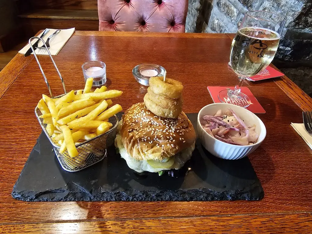 The Carpenters Arms_Usk_slider_image_2