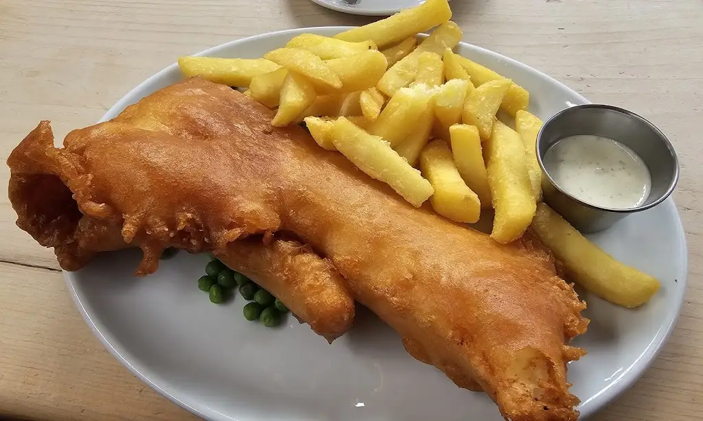 Andrew Winmill_Morris' of Usk_Usk_review