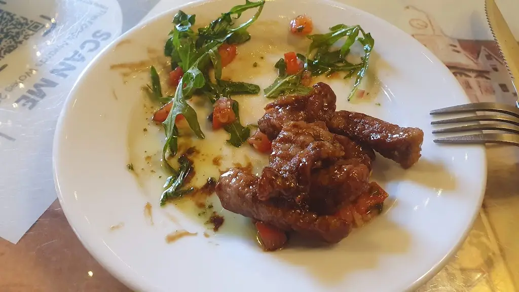 Paul Neale_Isabella's_Porthcawl_review