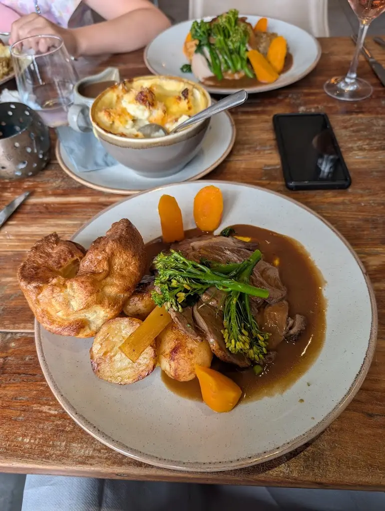 Alan Ashcroft_1832_Porthcawl_review