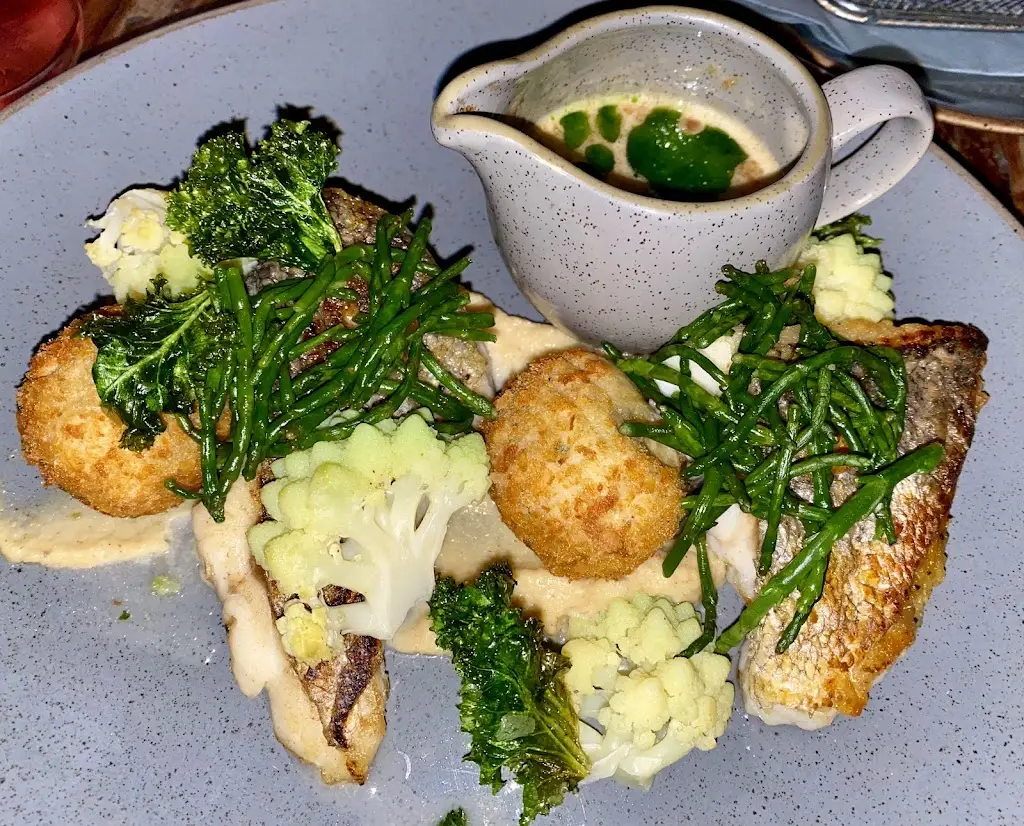 DP O_1832_Porthcawl_review