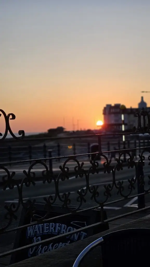 Julie Rees_The Waterfront_Porthcawl_review