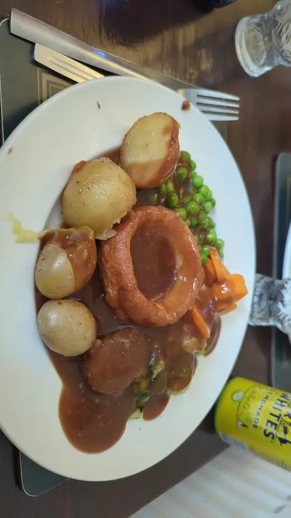 Dan Roberts_Royal Oak_Porthcawl_review