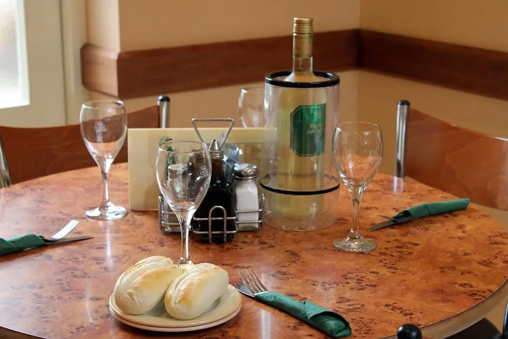 Beale's Park Fish Restaurant_Porthcawl_slider_image_3