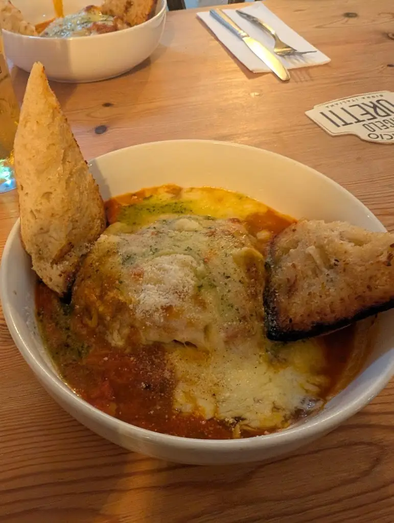 Kyle Rennie_Farmers Arms_Porthcawl_review