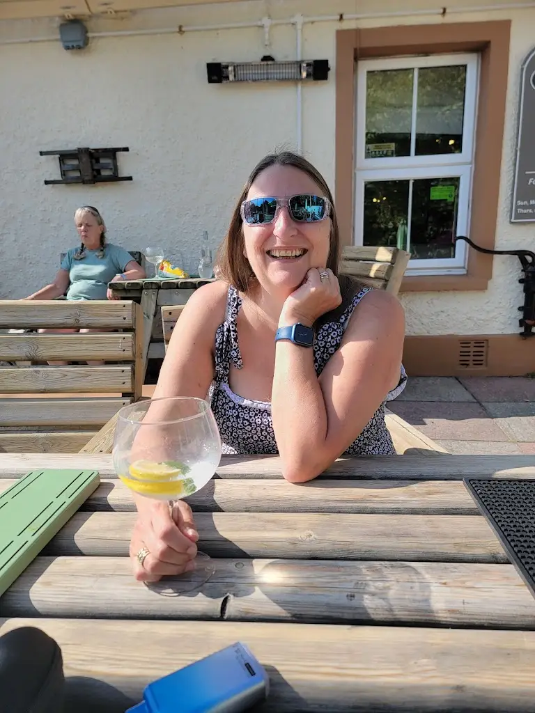 s shergold_The Swan Inn_Porthcawl_review