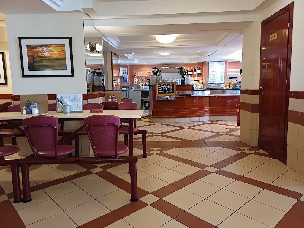 Finnegans Fish & Chip Restaurant and Takeaway_Porthcawl_slider_image_3