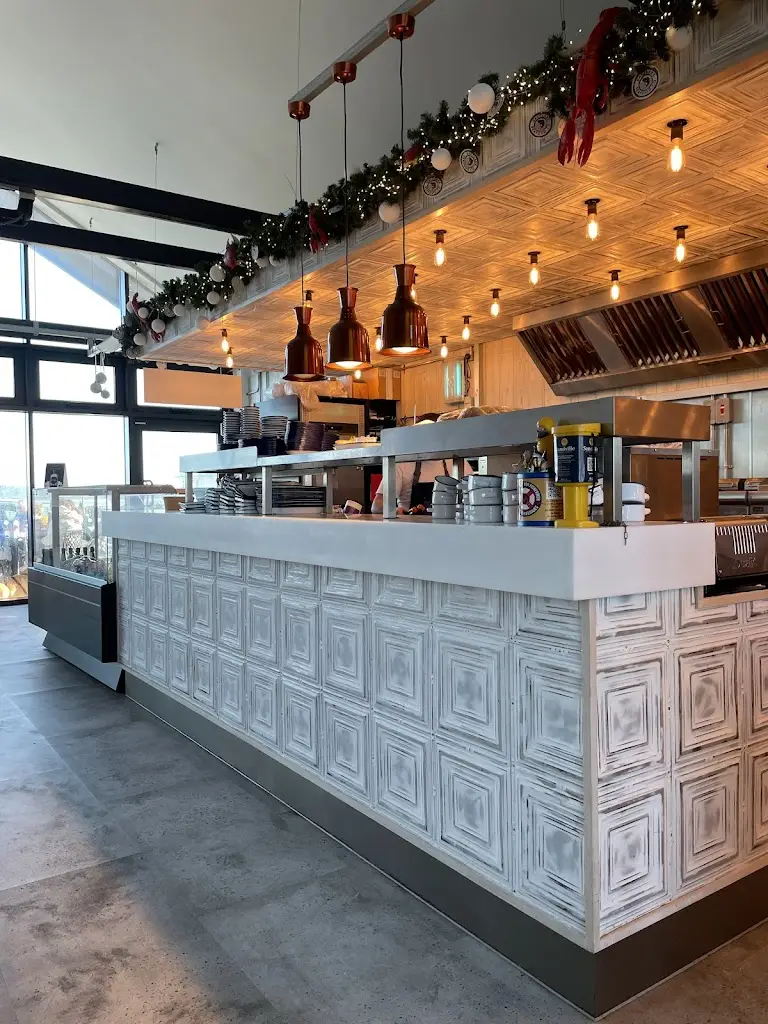 Saltlake Café Bar restaurant in Porthcawl