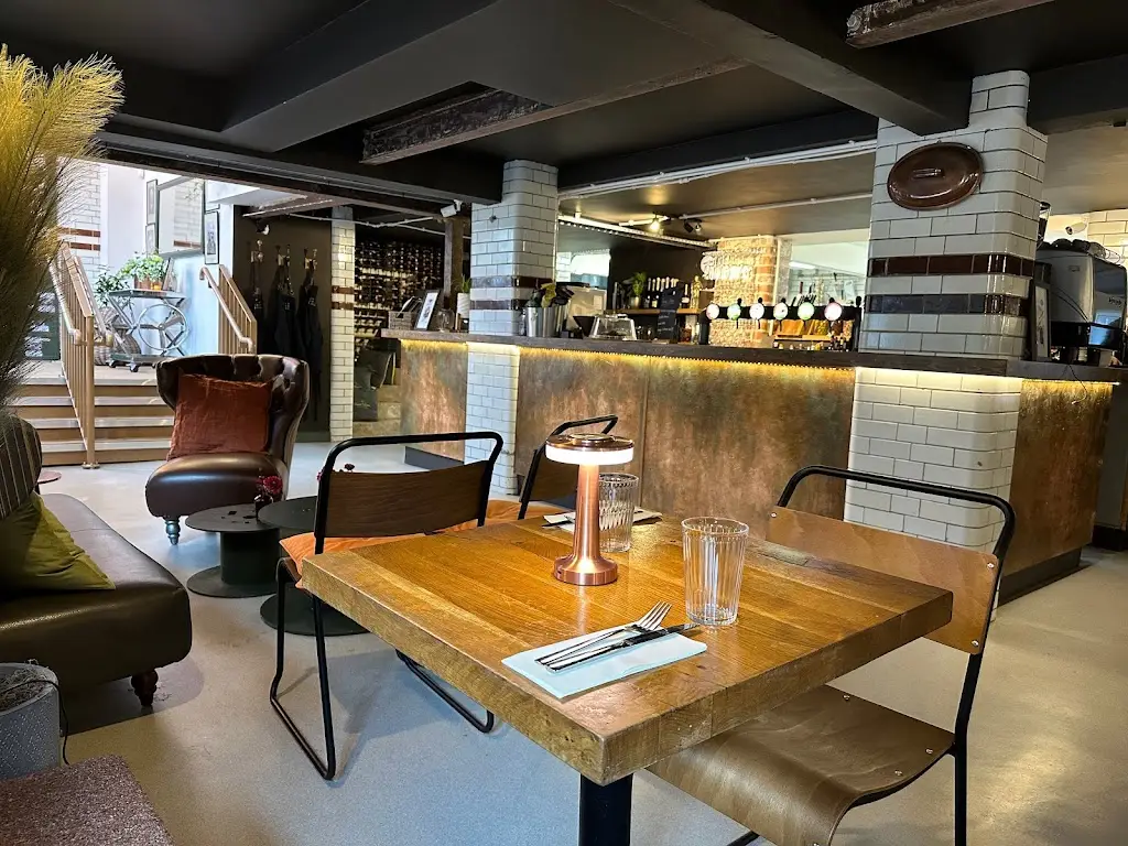 The Old Liquor Store Restaurant & Bar_Bishopthorpe_slider_image_1