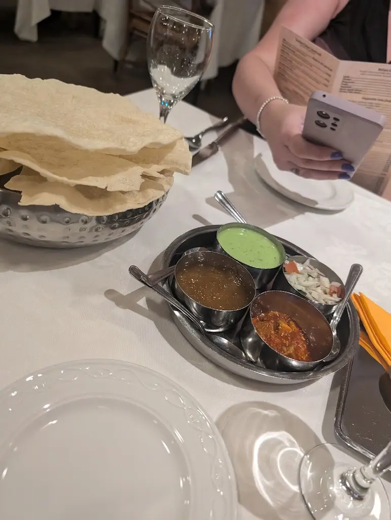 Adam Douse_Le Raj Indian Restaurant_Porthcawl_review