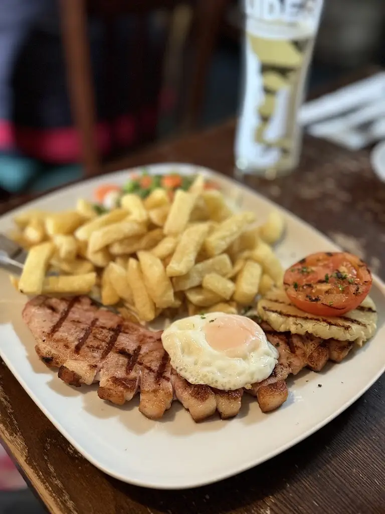 Ian D_Prince Of Wales Inn_Porthcawl_review