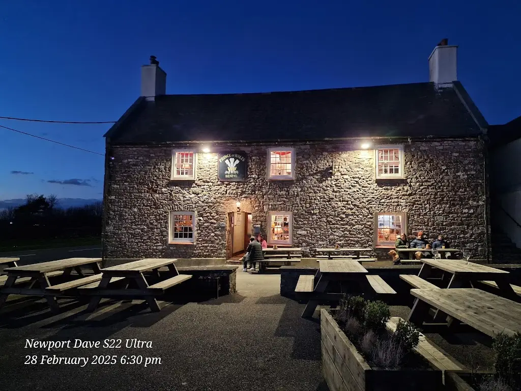 Prince Of Wales Inn_Porthcawl_slider_image_3