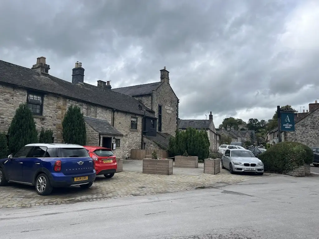 Amanda Thompson_The Ashford Arms_Blackwell_review