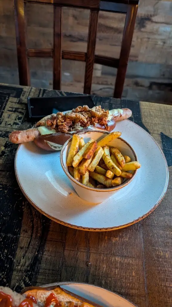 Prince Louis_Black Notley_slider_image_3